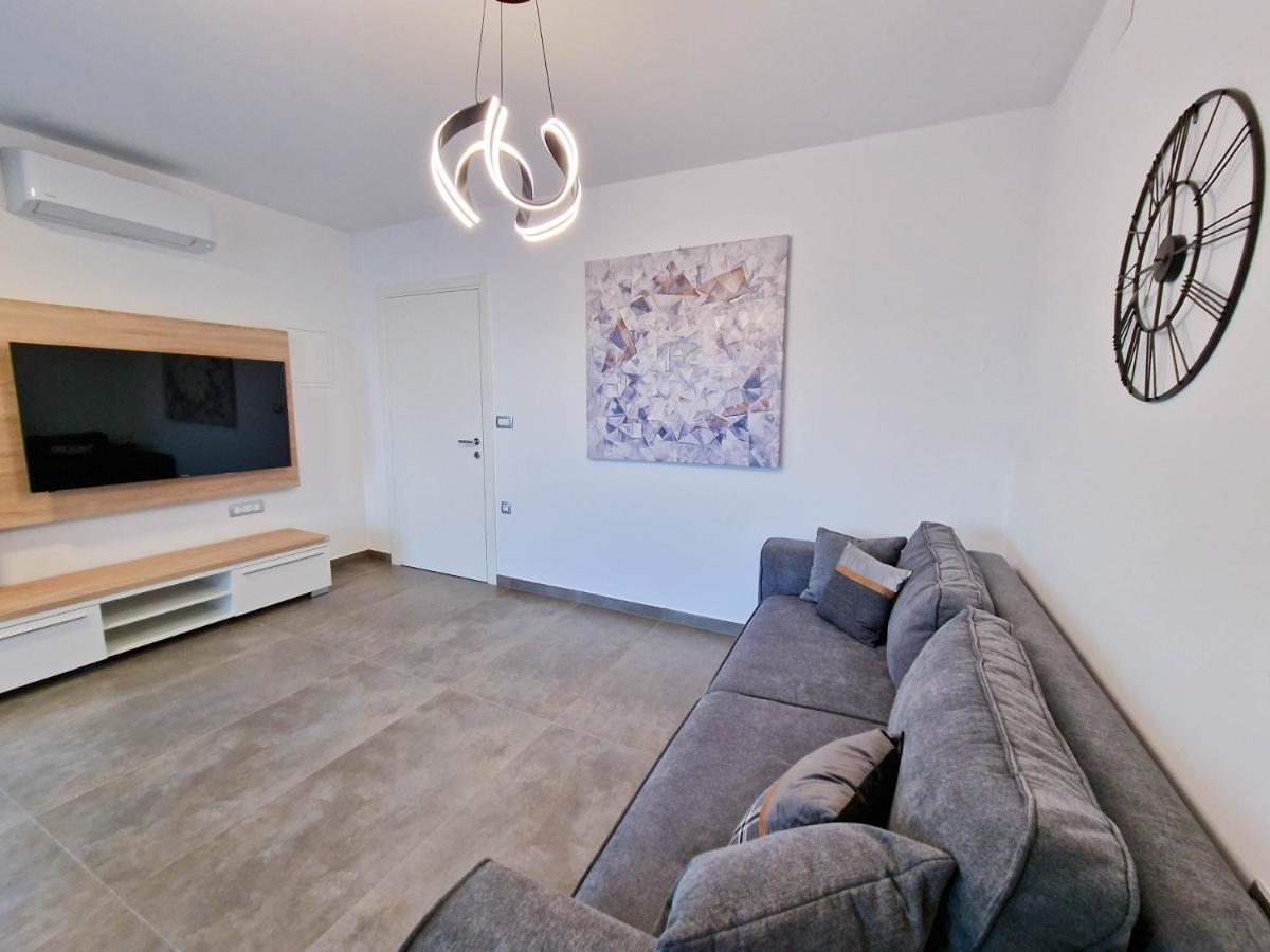 Villa Poseidon 诺瓦利娅 外观 照片