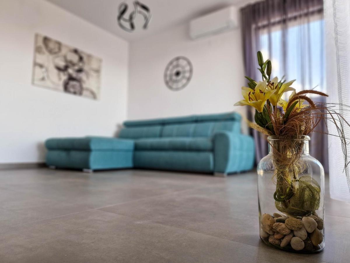 Villa Poseidon 诺瓦利娅 外观 照片